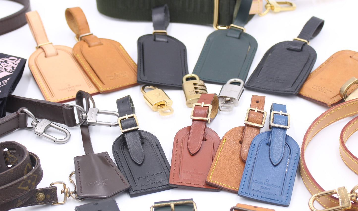 Pre-loved Louis Vuitton Luggage Tags / Adressanhänger